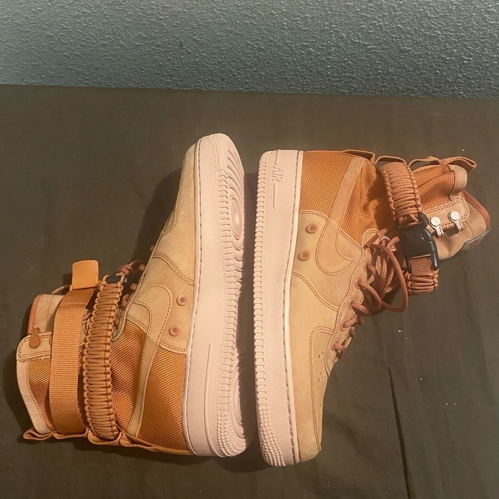 SF Air Force 1 High Dusty Peach men size 9 same women size 10.5 missing 1 strap - Picture 4 of 7